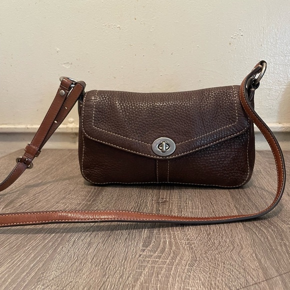 Coach Chelsea Crossbody - Picture 1 of 10